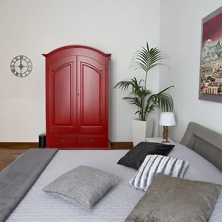 Steven Apartment