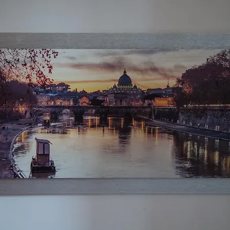 Steven Apartment Rom